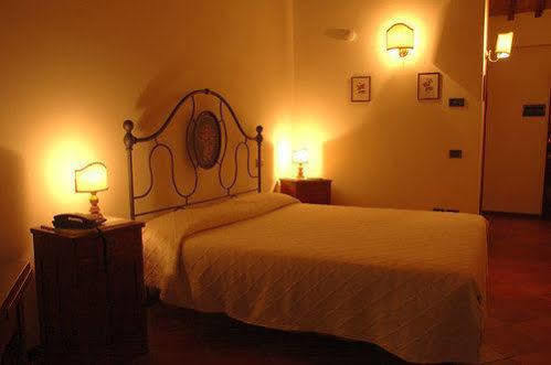 Montecorneo Country House Ponte San Giovanni Exterior foto